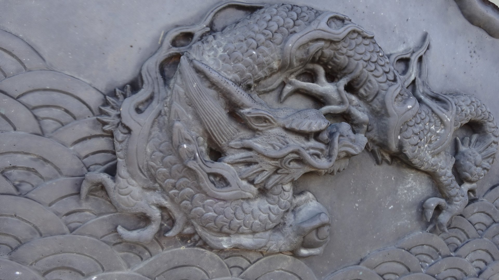 Dragon detail on a column 3d model